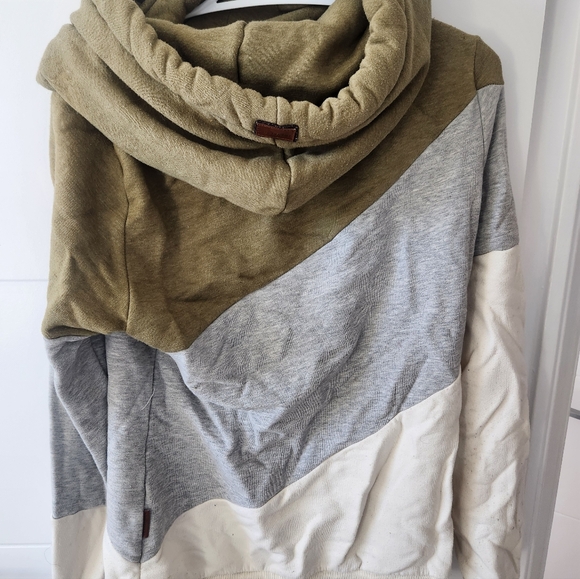 Wanakome Olive and Gray Hoodie with Leather Patch - Picture 2 of 3